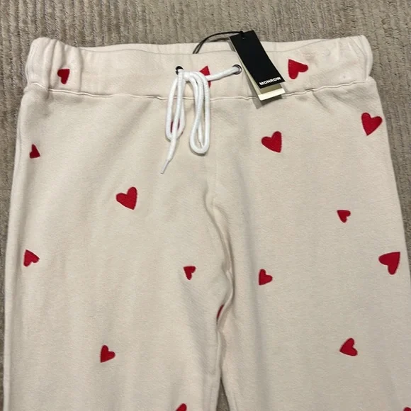 Monrow beige with red heart joggers - Picture 2 of 4